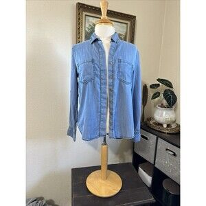 Velvet Heart Women’s Size Small S Chambray Split Back Hem Button Down Top Tencel
